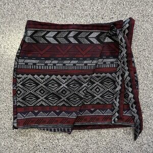 Express Skirt Womens 2 Red Black Metallic Jacquard Wrap Mini Aztec Tribal 15.5"